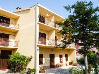 Apartments Šarić - Makarska (Macarsca) - 0