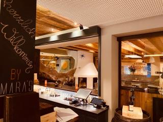 Hotel CENTRAL Bar & Restaurant - 4