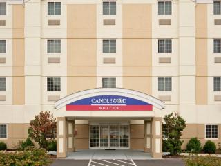 Candlewood Suites-West Springfield by IHG - West Springfield - 0
