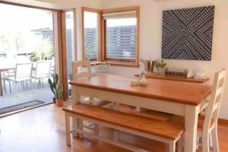 Best Location in Hobart! Luxury 4 bedroom with stunning views - Hobart - 8