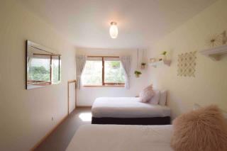 Best Location in Hobart! Luxury 4 bedroom with stunning views - Hobart - 7