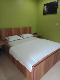 Orange Hotel - Labuan Bajo - 5