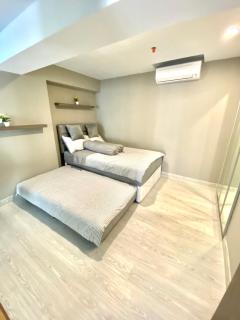 Grand Jati Junction / Mike's Apartment / 94m2 - Medan - 5