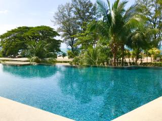 By The Beach - Luxury 2 Bedrooms Family Suite - Batu Ferringhi - 6