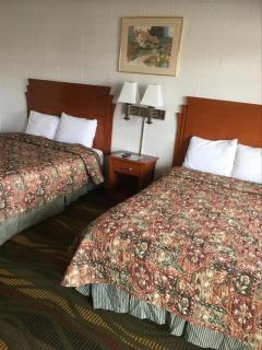 Moon Mist Motel - Meade - 3