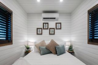 Stunning CargoHome Near Waco, Magnolia and Baylor - 9