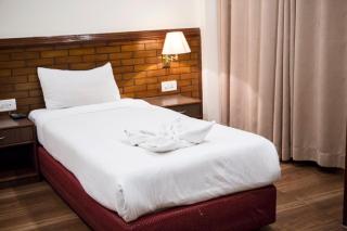 Hotel The White Lotus View Pvt Ltd - Siddharthanagar - 9
