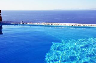Stylish stone villa with a swimming pool, sea view and large terrace, ideal for a family or a group of friends - Otzias - 9
