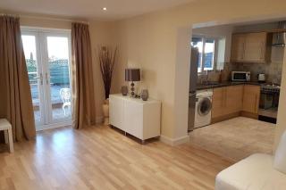 Sister's Apartment - Llanelli - 0