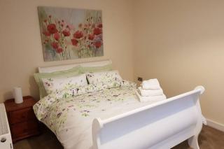 Sister's Apartment - Llanelli - 6