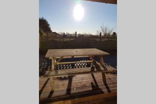 Sister's Apartment - Llanelli - 4