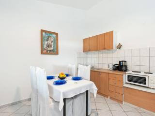 Modern Holiday Home in Jasenice with Veranda - Jasenice - 5