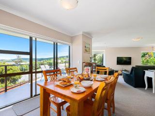 Acacia Bay Getaway - Lake Taupo Holiday Home - Taupo - 9