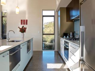 Kotare Point Paradise - Akaroa Holiday Home - Akaroa - 1