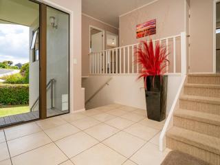 At Cathedral Cove - Hahei Holiday Home - 6