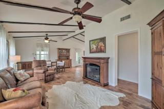On Scenic 60-Acre Farm Carmine Cottage with Porch - Carmine - 0