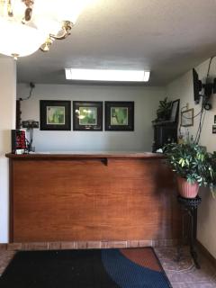 Interstate Motel - 5