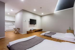 Vistacay Hotel Worldcup - Seogwipo - 1