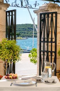 Heritage Hotel Tisno - Tisno - 6