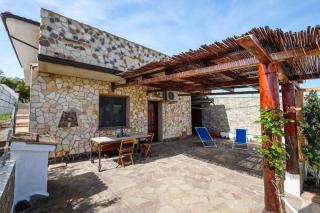 Apartment Nuraghe, barrierefrei, auf Olivenhain - Gonnesa - 0