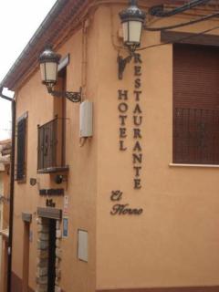 Hotel Restaurante el Horno - La Puebla de Valverde - 7
