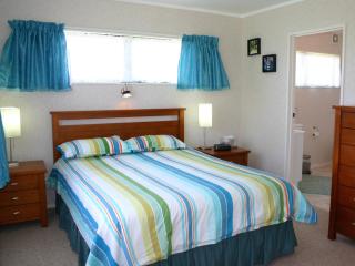 Waihi Getaway - Waihi Beach Holiday Home - 2