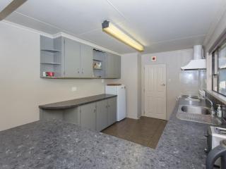 Kowhai Cottage - Wanaka Holiday Home - Wanaka - 3