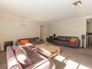 Kowhai Cottage - Wanaka Holiday Home - Wanaka - 6
