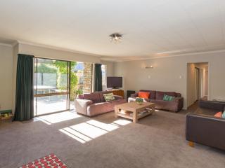 Kowhai Cottage - Wanaka Holiday Home - Wanaka - 9