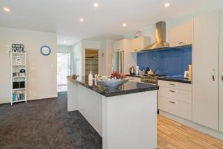 The Blue Rendevous - Whangamata Holiday Home - Whangamata - 1