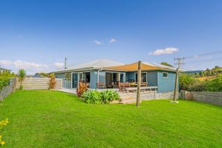 The Blue Rendevous - Whangamata Holiday Home - Whangamata - 0