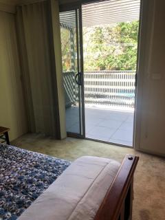 Central executive 4br townhouse - Albury - 1