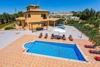 Villa Nincha - Heated Pool - Free wi-fi - Air Con - Albufeira - 0