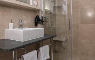 Amazing Home In Crikvenica - 4