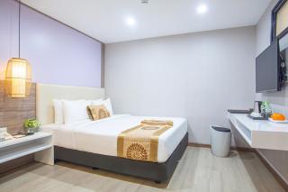 Bridge Lakeside Room For Rent Hanoi - 1