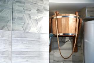 Sauna, Big Jacuzzi , Khreshchatyk apartments - Kiev - 6