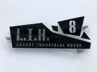 (L.I.H.8) Luxury Industrial House 8 - 0