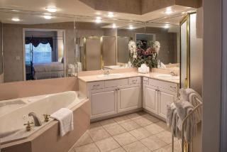 French Quarter Resort - Branson - 7