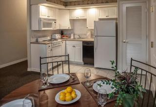 French Quarter Resort - Branson - 2