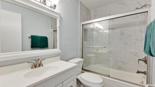 Runaway Bay 242 - 1418878 - 3