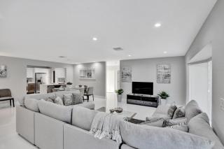 Renovated 5½ Bedroom Home/Heated Pool - Hollywood - 4
