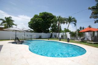 Heated pool ,3 bedroom bungalow ,minutes from the beach - 6