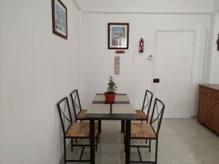 Mikis' 1 Bedroom near the Beach and City Center - Larnaca - 6