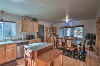 7 Mi to Heavenly Ski Resort Cozy Tahoe Cabin - 3