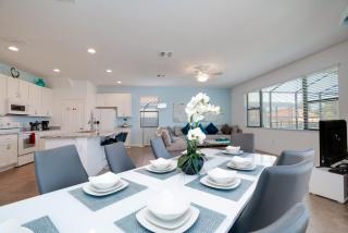 Large family friendly Vacation Home, Private Pool, Golf course location, Nr Orlando Disney Parks Florida - Davenport - 1