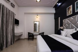 Hotel Vizima Palace - NEAR WAVE CITY CENTER METRO STATION - Noida - 8