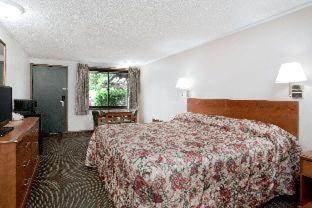 Knights Inn Pittston - 4