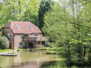 Miswells Cottages - Lake View - Turners Hill - 9