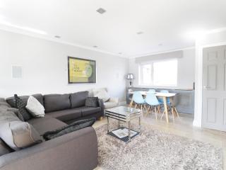 Upper Oaks - Windermere - 9