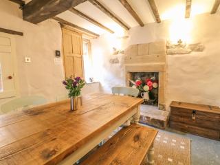 Holly Cottage - 2